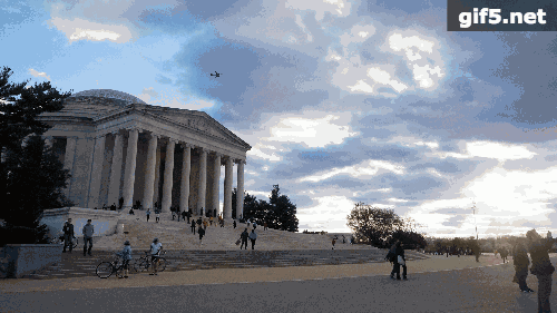 以上英文不要紧 其实就是以杰佛逊纪念堂(jefferson memorial)为中心